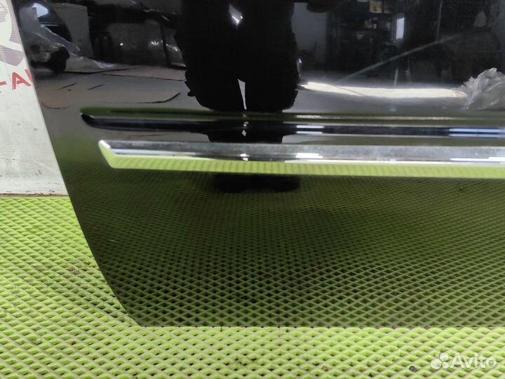 Дверь задняя правая Cadillac Escalade GMT900