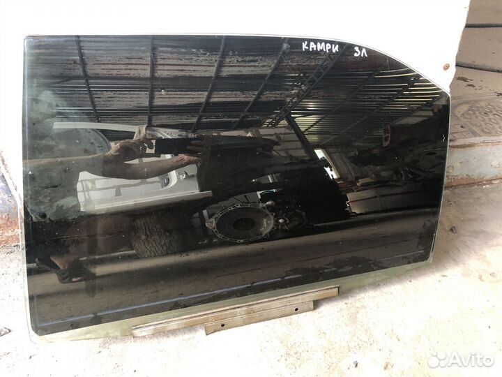 Стекло задней левой двери Тойота Камри 50