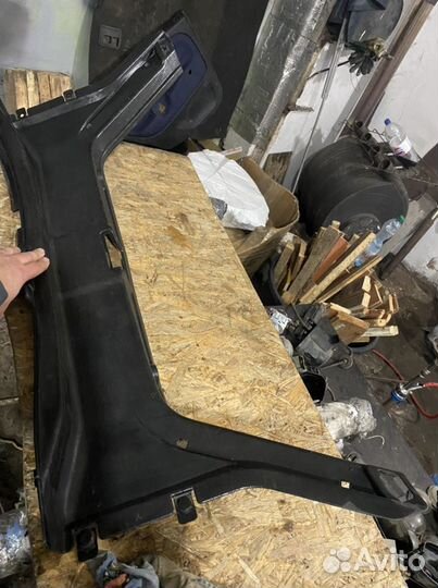 Накладка замка багажника w203 mercedes benz