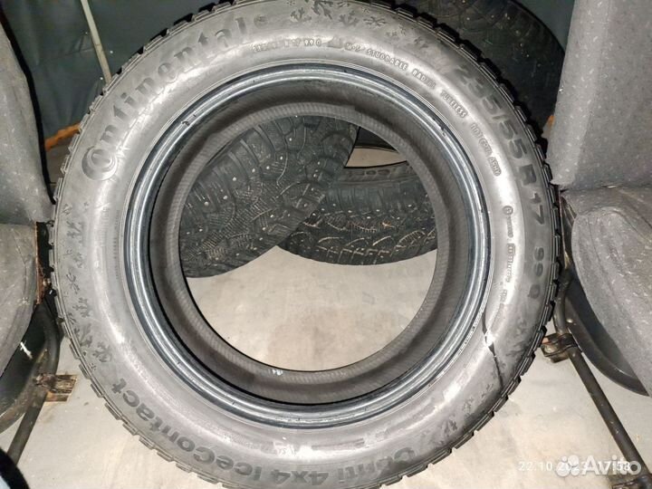 Continental Conti4x4IceContact 235/55 R17