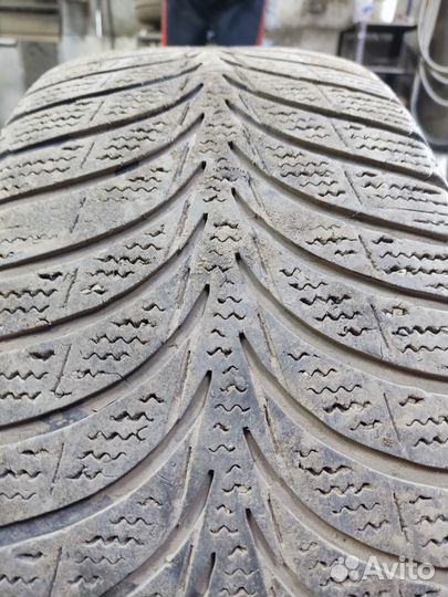 Goodyear Ultra Grip HP 225/55 R17