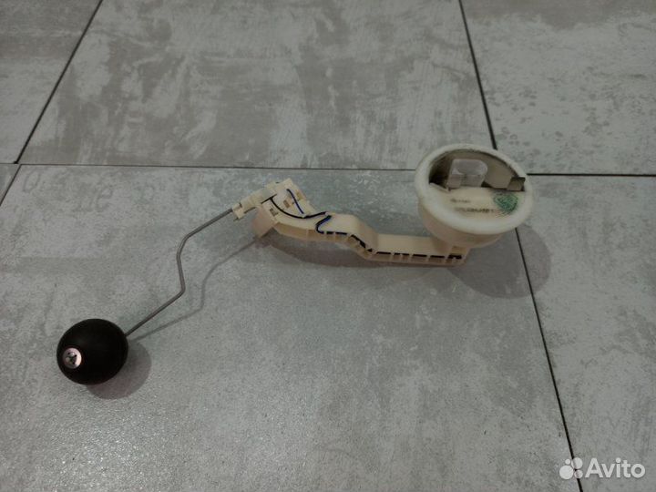 Датчик уровня топлива Audi S6 C5 2002