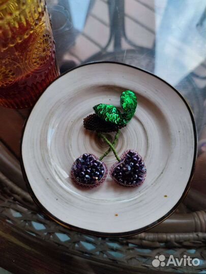 Научу вышивать броши, плести кольца, жгуты бисером