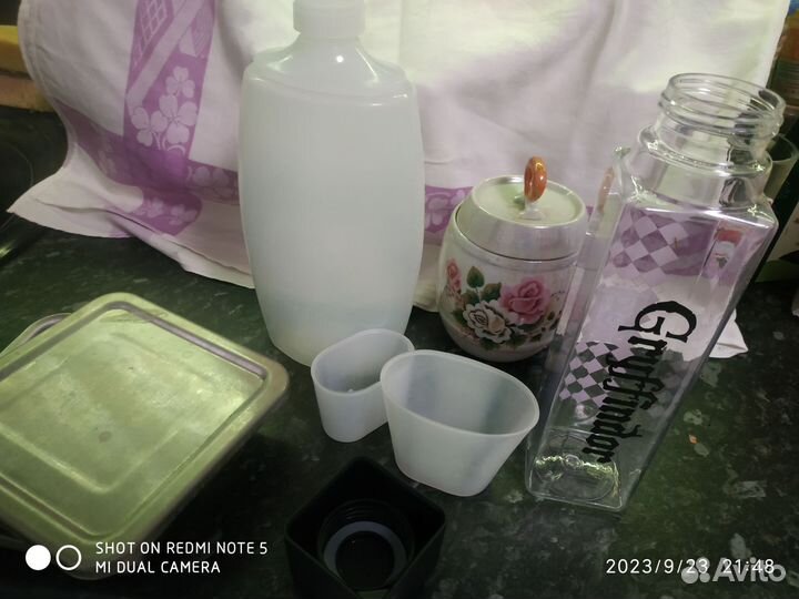 Сахарница, соковыжималка и др. кухонная посуда