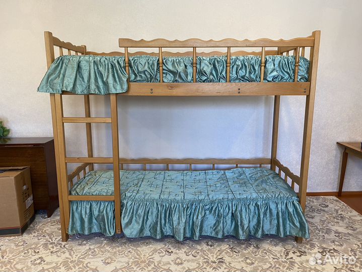 Двухъярусная кровать бу с матрасом
