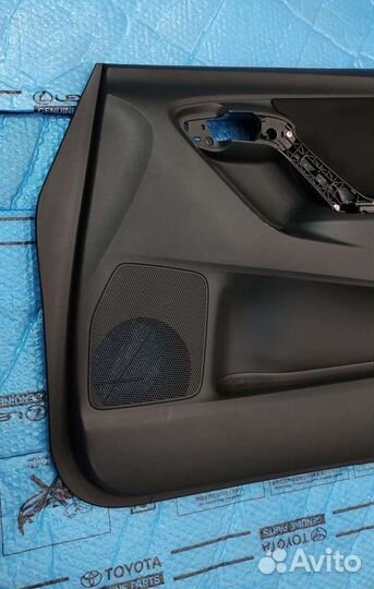 Дверная карта Тойота Версо передняя правая 09-12