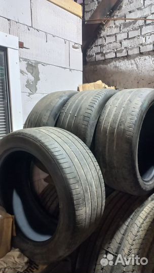 Pirelli P Zero 275/45 R21 и 315/40 R21 111