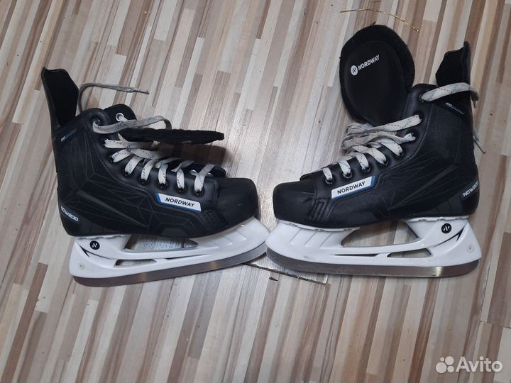 Коньки хоккейные детские