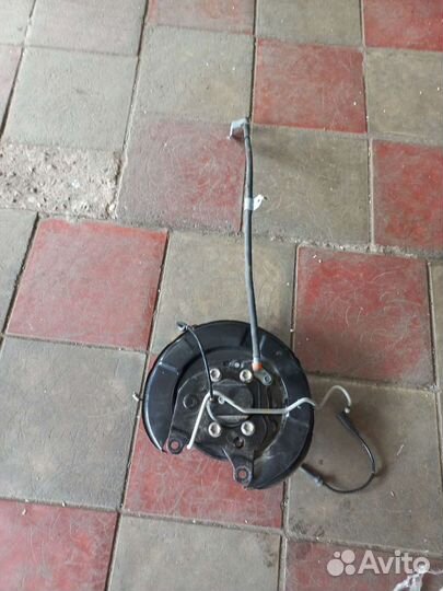 Ступица задняя в сборе на Ниссан