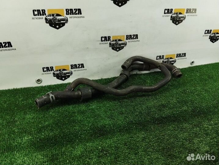 Патрубок системы охлаждения Volkswagen Golf