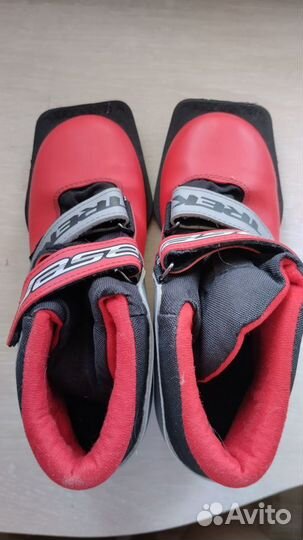 Лыжные ботинки размер 35
