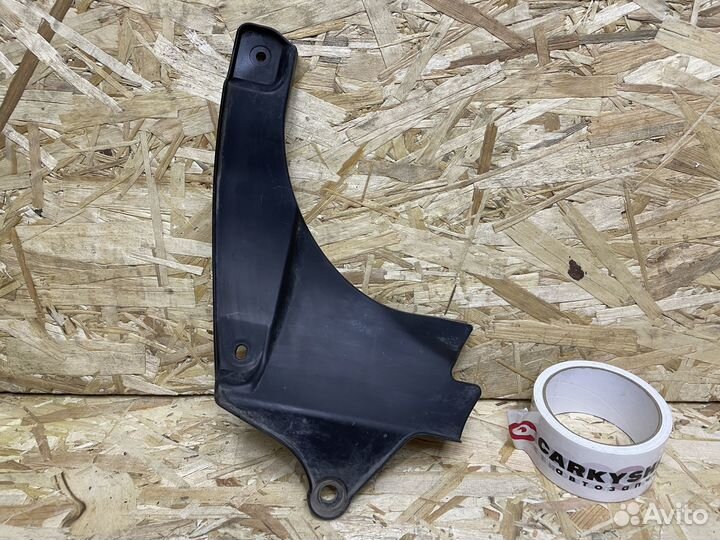 Уплотнитель колесной арки передний левый Toyota Ca