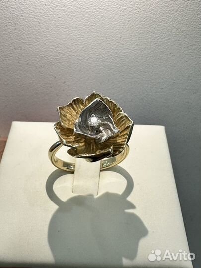 Золотое кольцо роза с бриллиантом 585