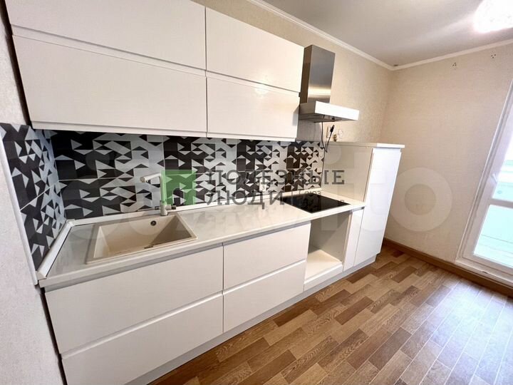 3-к. квартира, 79 м², 2/10 эт.