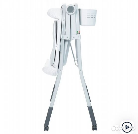 Ванночка с подставкой и пеленальным столиком