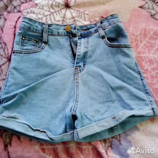 Джинсовые шорты
