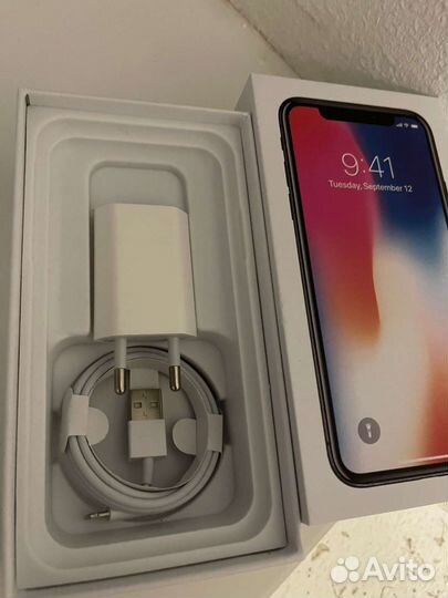 Телефон iPhone X 64гб