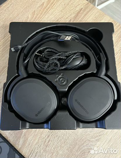 Беспроводные наушники steelseries