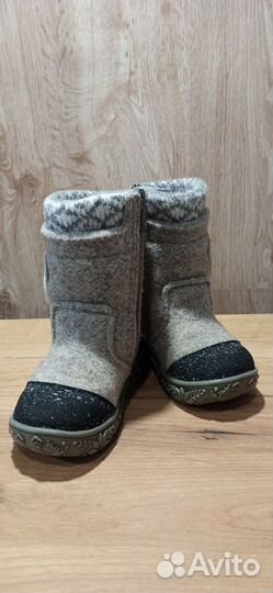 Сапоги и валенки для девочки