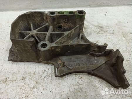 Кронштейн двигателя