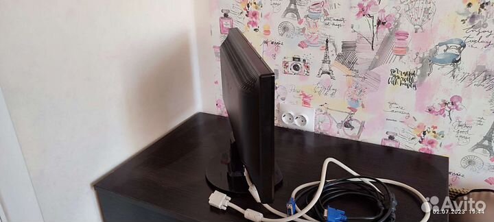 Монитор Philips 19