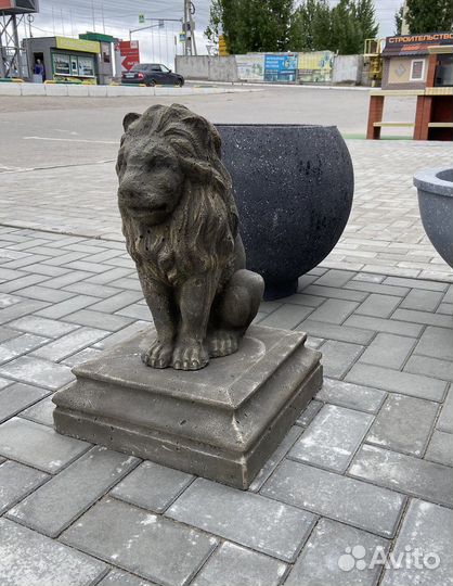 Садовая фигура Лев