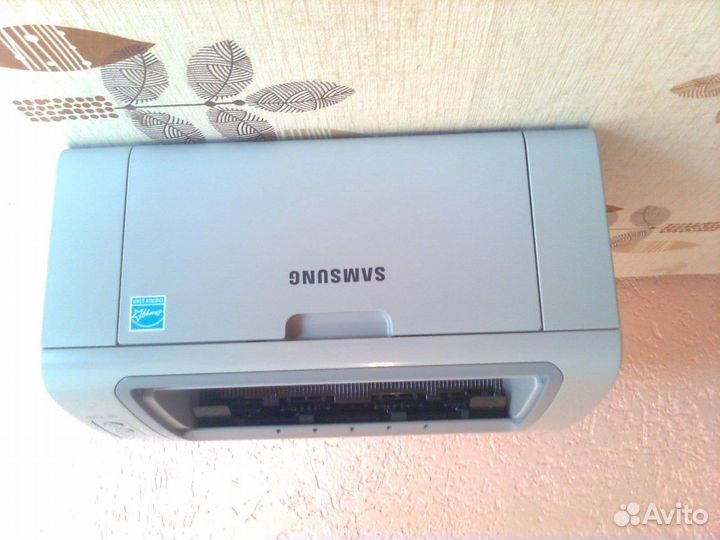 Продаётся лазерный принтер samsung