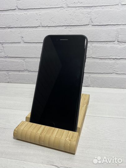 iPhone 7, 32 ГБ
