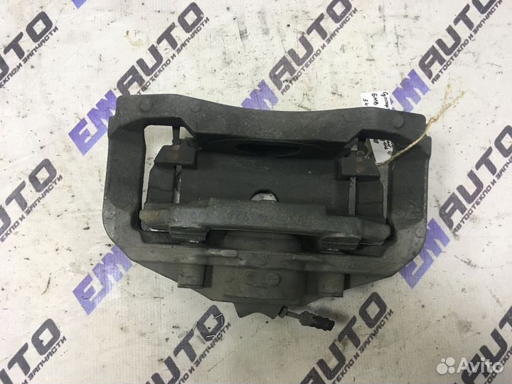 Суппорт тормозной передний правый бмв 730D F01