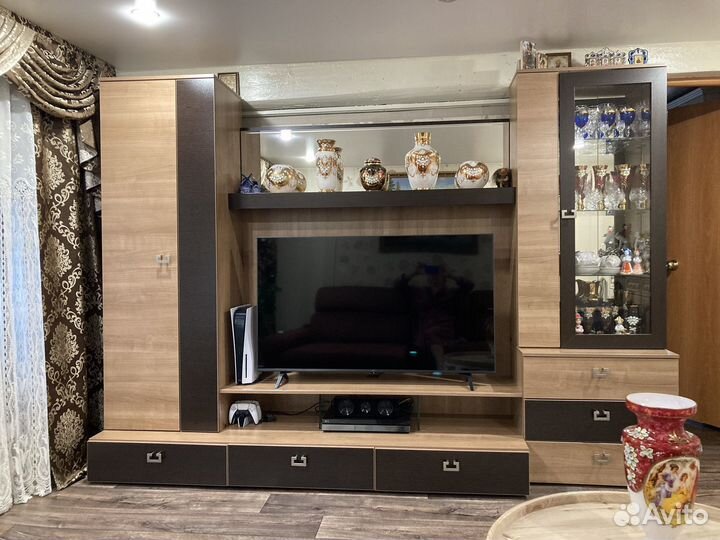 Стенка в гостиную