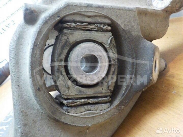 Кулак поворотный задний левый Audi Q5 8R 2011-2018