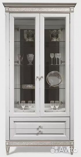 Шкаф-витрина 