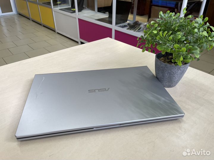 Современный/Быстрый ноутбук Asus