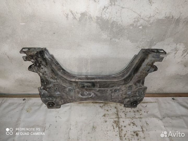 Подрамник Рено Меган 2