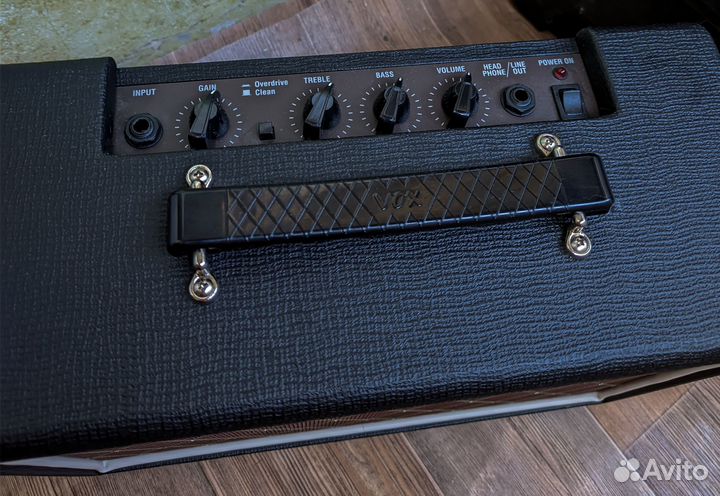 Гитарный комбик VOX pathfinder 10