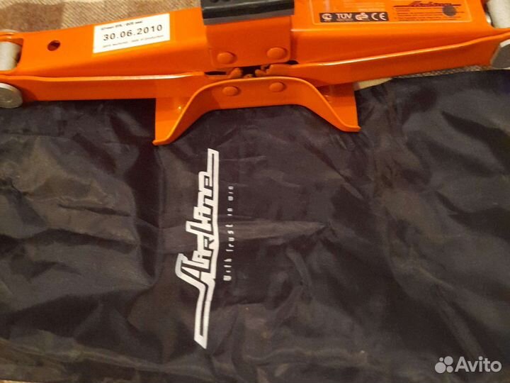 Домкрат ромбический механический Airline