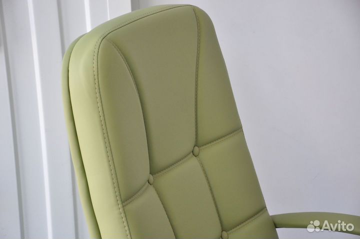 Офисное кресло 
