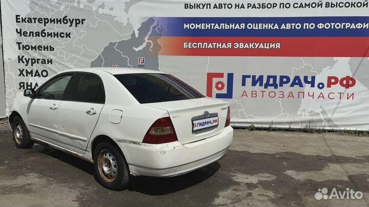 Трапеция стеклоочистителей Toyota Corolla (E120) 8