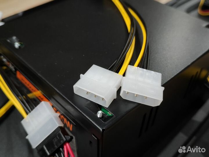 Переходник для видеокарты 2x Molex - 8-pin (новый)