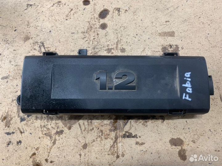 Крышка двигателя Skoda Fabia хетчбек 1.2 cgpa