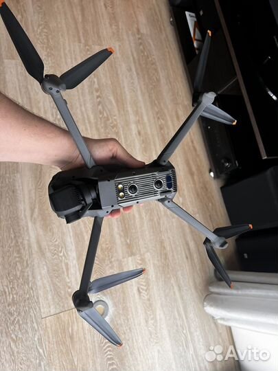 DJI Mavic 3