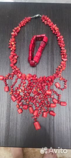 Ожерелье из коралла плюс браслет