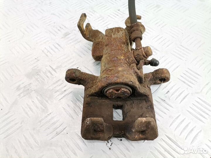 Суппорт задний правый для Mazda 6 GG gjza2698ZB