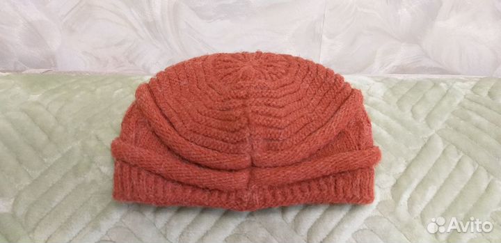 Женская шапка