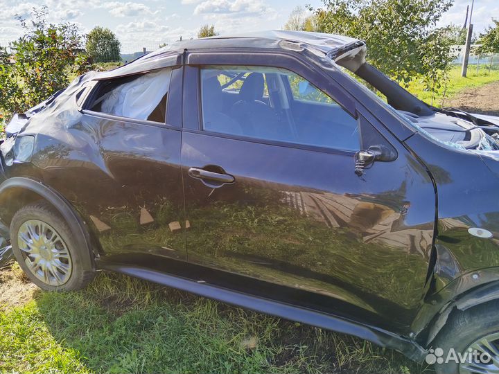 Nissan Juke 1.6 МТ, 2012, битый, 75 324 км