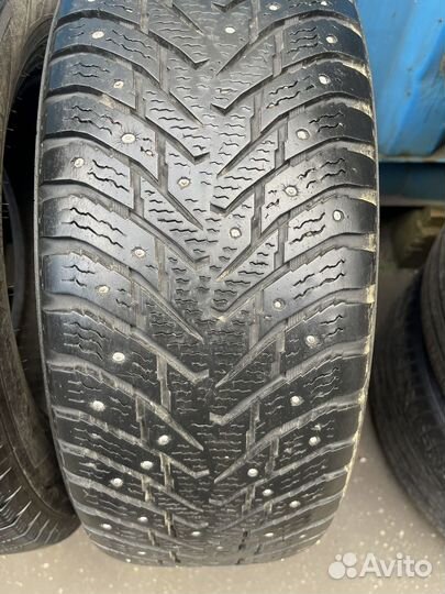 Nokian Tyres Hakkapeliitta 8 SUV 215/65 R16 102T