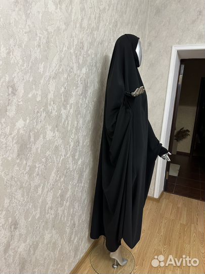 Издаль платье