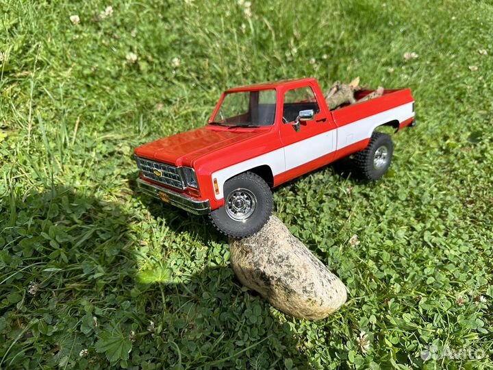 Радиоуправляемая машинка 4x4 Chevrolet K10, 1:18