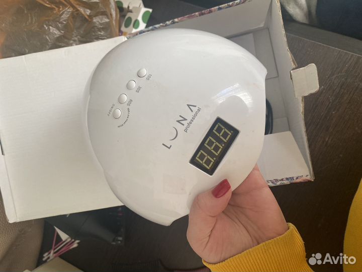 Лампа для ногтей