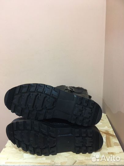 Сапоги из натуральной кожи с чулками